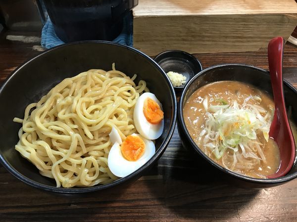 「辛味噌つけ麺+半熟玉子」@麺処 花田 池袋店の写真