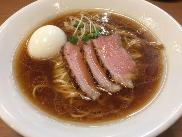 「鴨だし醤油ラーメン(鴨チャーシュー＋自家製タレ味玉)」@麺屋福丸の写真