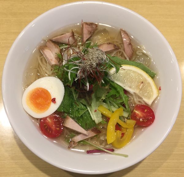 「冷やし塩らーめん950円」@函館塩ラーメン 五稜郭の写真