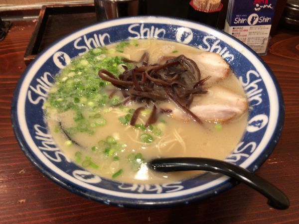 「博多ShinShinらーめん 650円」@博多ラーメン ShinShin 博多デイトス店の写真