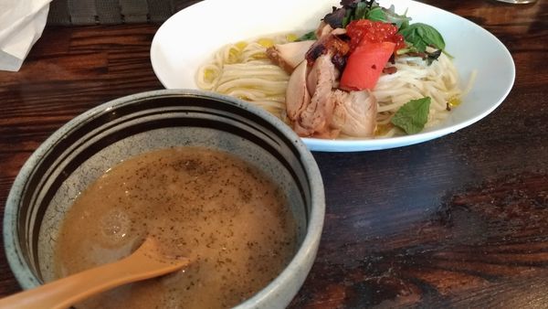 「鮭鶏白湯つけ麺」@麺場voyageの写真