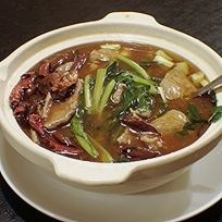 「中国酒家　十年（町田市）  牛肉の唐辛し煮込み980円＋ネギ」@中国酒家 十年 町田店の写真