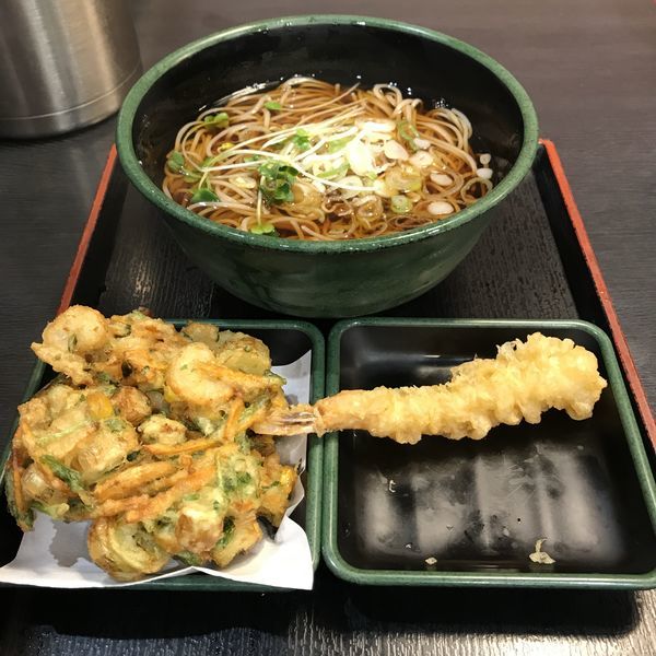 「【季節限定】海老と春菊のかき揚げ(¥500)+海老天(クーポ」@ゆで太郎 西五反田2丁目店の写真