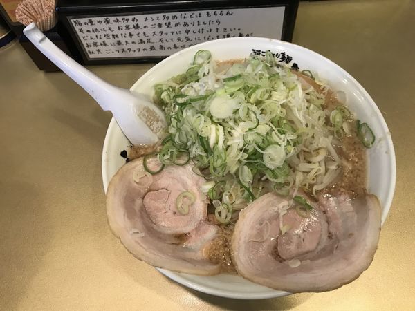 「らーめん 麺大盛り 脂多め」@超ごってり麺 ごっつ 秋葉原店の写真