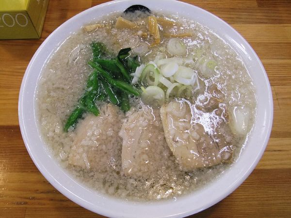 「白の中華そば（710円）」@伊藤商店 吉倉店の写真