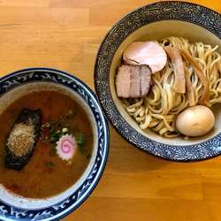 魚介とんこつつけめん濃辛 中盛 (900円)
