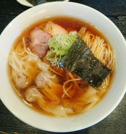 「ワンタンメン+海苔５枚」@支那ソバ 小むろの写真