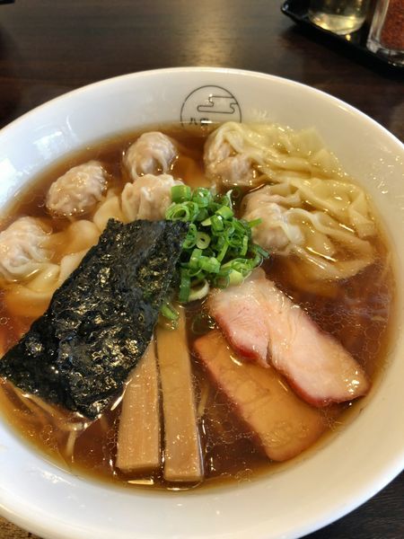 「肉ワンタン麺（黒だし）¥1000」@八雲の写真