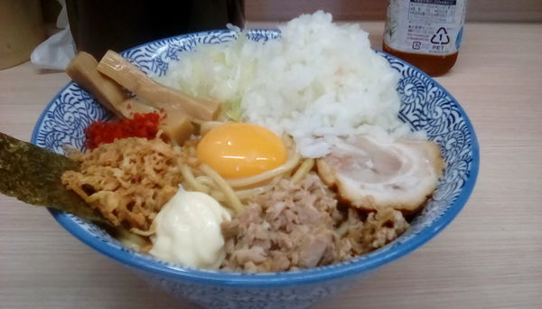 「まぜそば　+　玉ねぎ」@狼煙 大宮店の写真