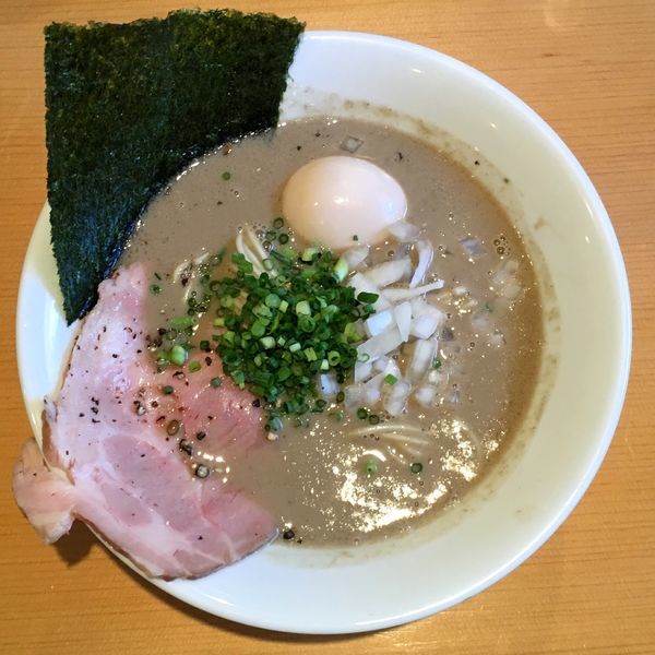 「濃厚泥煮干中華そば (バカニボ) 煮玉子入り ＋ 替え玉」@麺屋 まほろ芭の写真