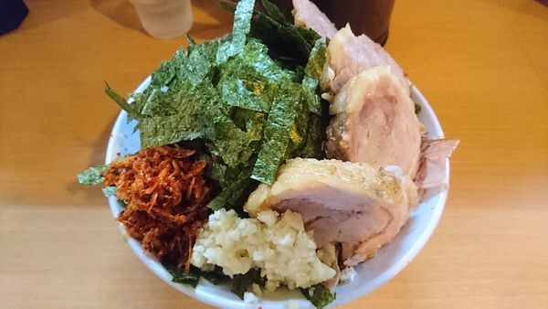 「【期間限定】癒やし中華(麺少なめ･ニンニク･海老辛)+豚増し」@豚星。の写真