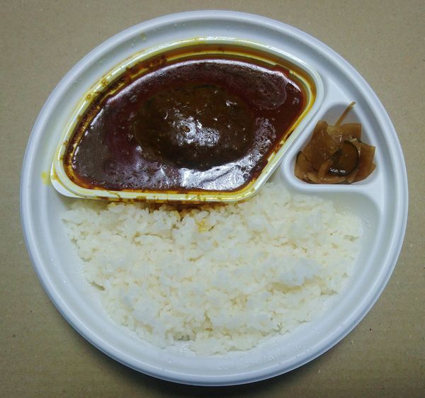 「手ごねハンバーグカレー  890円」@MAJI CURRY 神田神保町店の写真