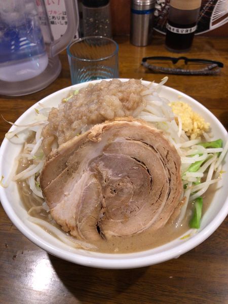 「爆麺大 ヤサイマシ ミゾレマシ ニンニク」@爆麺亭 所沢店の写真