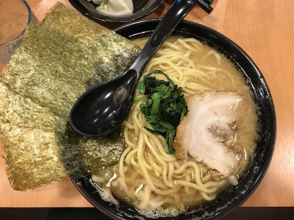 「とんこつ醤油」@つけ麺らーめん 春樹 北赤羽店の写真