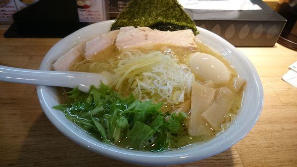 「しょうが塩白湯らーめん」@らーめん 月の兎影の写真