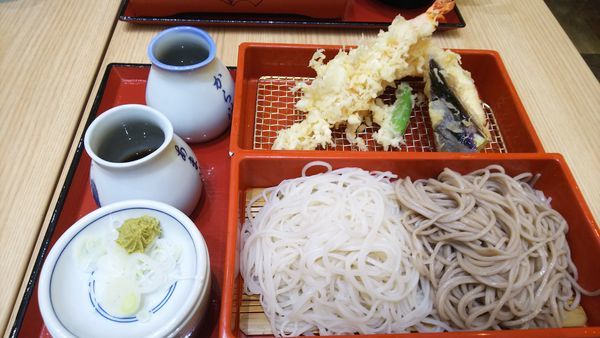 「二色天せいろ」@永坂更科布屋太兵衛 成田空港第1ターミナル店の写真