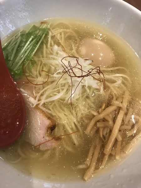 「香彩鶏だし味玉塩らーめん　900円」@麺屋 翔 品川店の写真