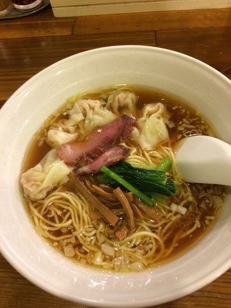 「ワンタン麺(5個)950円」@らーめん穀雨の写真