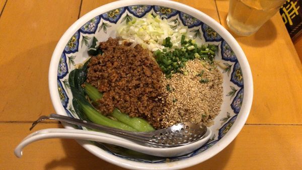 「汁なし担々麺 大盛(柳麺」@中国ラーメン 揚州商人 市川二俣店の写真