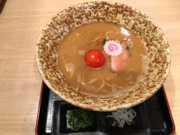 「鴨白湯そば+昆布〆卵黄」@銀座 鴨そば 九代目 けいすけの写真