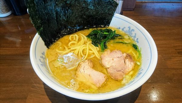 「のりラーメン(麺硬め･味濃いめ)」@横浜家系ラーメン 中島家の写真