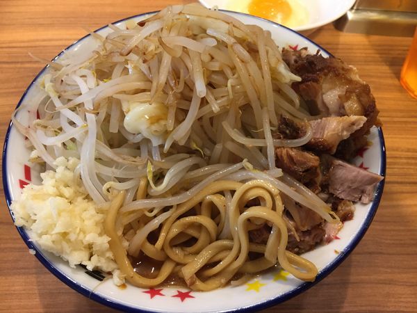 「ラーメン(小)¥780+生卵¥50」@ラーメン☆ビリープラスの写真