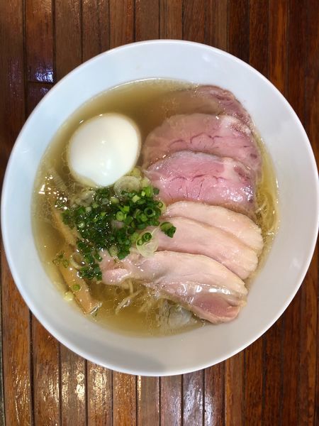 「しお全部のせ」@町田汁場 しおらーめん進化 町田駅前店の写真