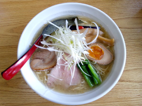 「塩らーめん」@塩らーめん専門 凛の写真