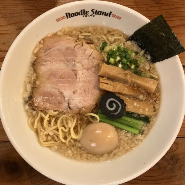 「背脂KUROSHIO味玉煮干ラーメン・醤油 ¥950円」@Noodle Stand Tokyoの写真