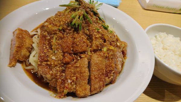 「冷やし排骨坦坦麺」@排骨担々 五ノ井の写真