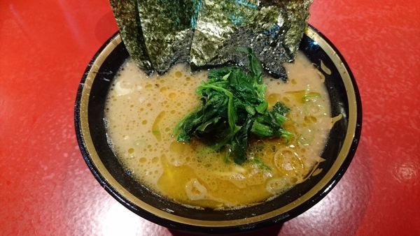 「ラーメン・・680円」@厚木家の写真