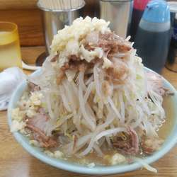 ラーメン豚まし　ヤサイニンニクアブラ