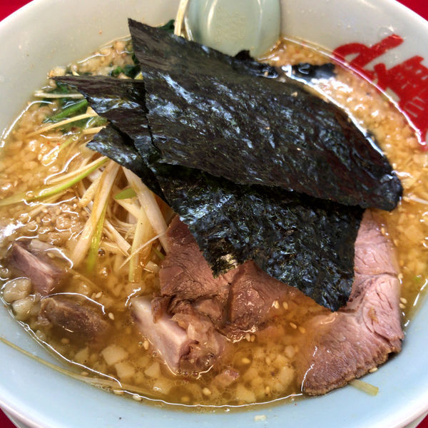 「特製味噌ネギラーメン　840円　チャーシュ−2枚　0円」@ラーメン山岡家 大泉店の写真