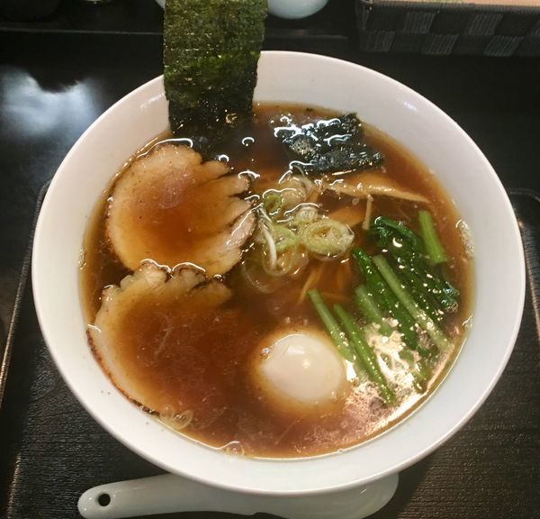 「中華そば 赤（醤油）1玉 700円」@中華そば どんぐりの写真