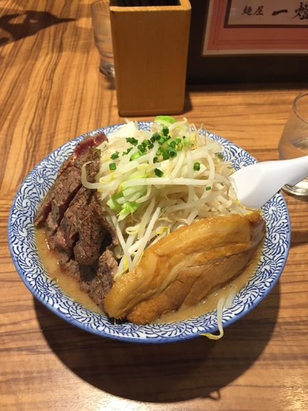 「ラーメン＋ステーキ」@ラーメン燈郎の写真