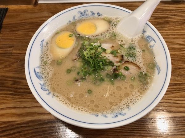 「たまごラーメン　＠７９０円」@博多ラーメン でぶちゃん 高田馬場本店の写真