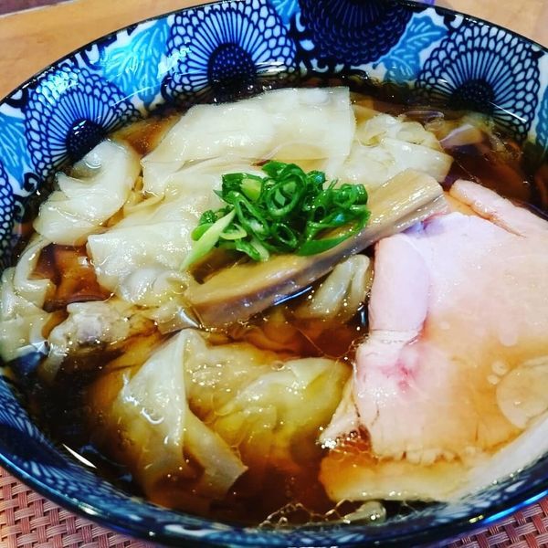 「ワンタン中華そば900円」@柴崎亭の写真