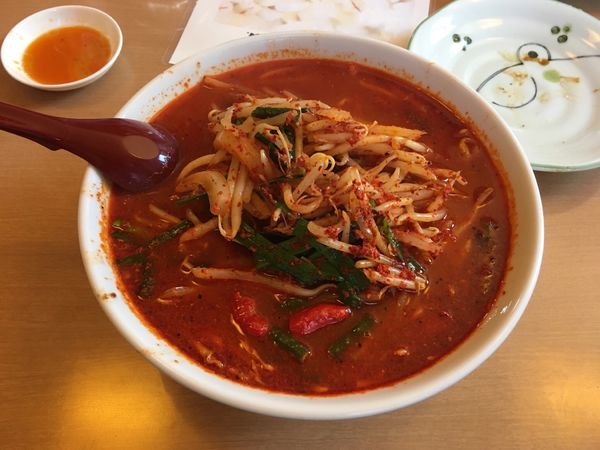 「地獄ラーメン（辛め）」@華膳の写真