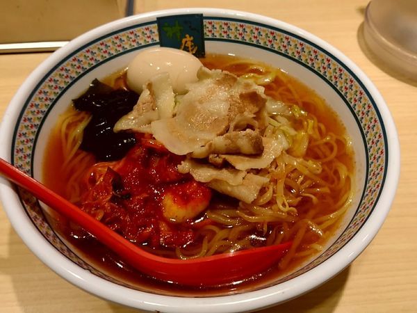 「冷たいおいしいラーメン(並盛)930円」@どうとんぼり神座 千日前店の写真