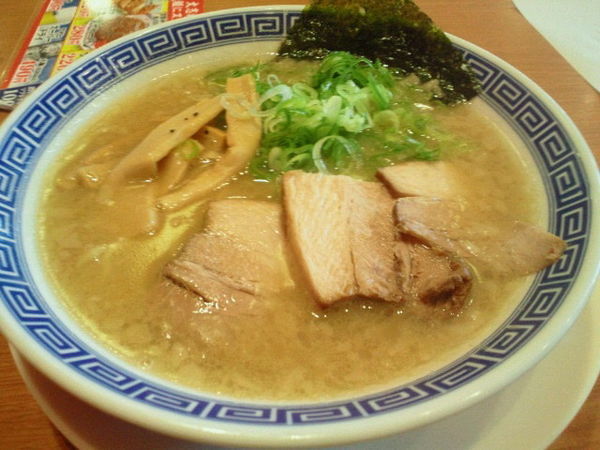 「濃厚豚骨醤油麺 594円」@大志軒 福島泉店の写真