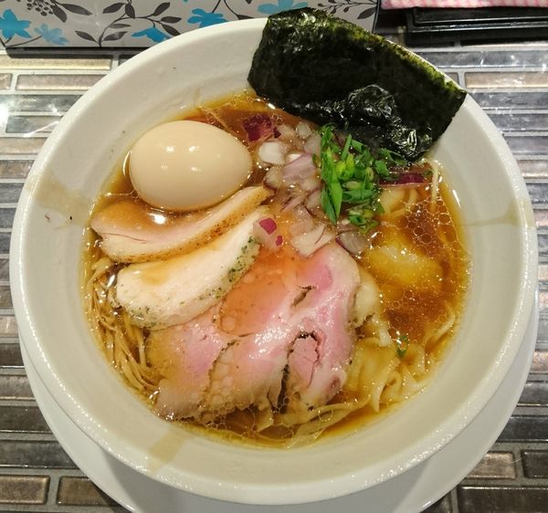 「特製中華そば」@noodles kitchen GUNNERS 新丸子店の写真