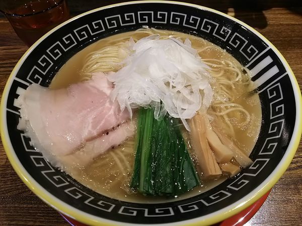 「中華そば　（大盛り）」@らぁ麺 くろがねの写真