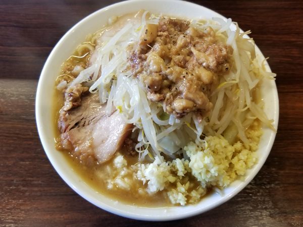 「ラーメン(ヤサイ、ニンニク、アブラ)+しょうが」@ピコピコポンの写真