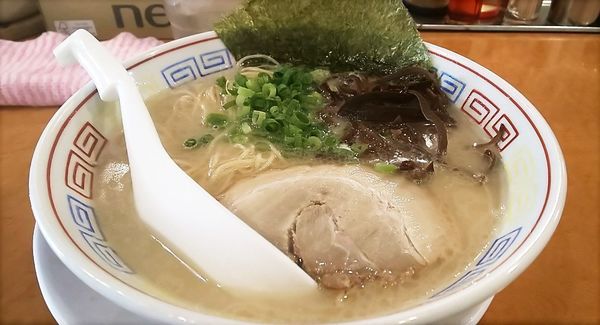 「白トンコツ（690円）」@つけ麺中華そば 節 本八幡店の写真