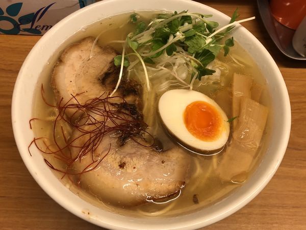 「あっさり白醤油らーめん」@麺道部の写真
