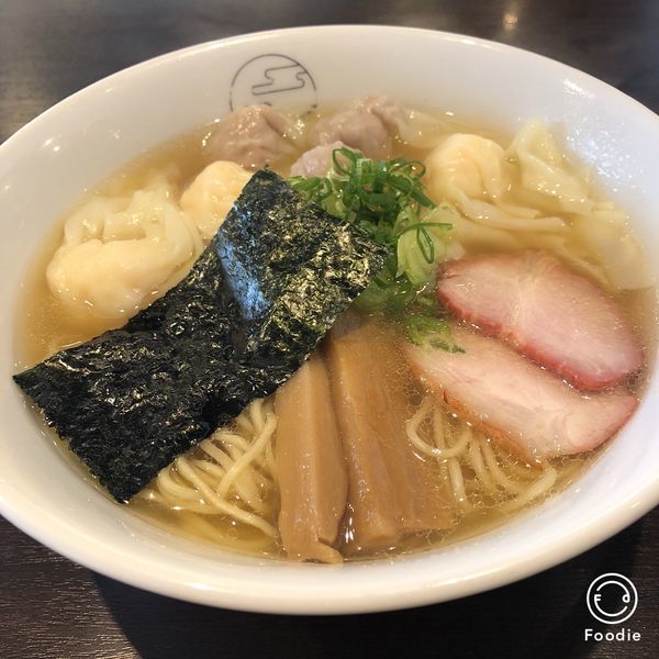 「特製ワンタン麺（白醤油）」@八雲の写真