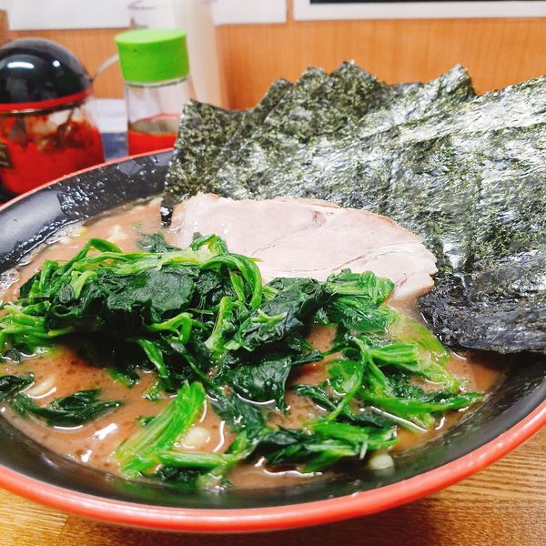 「のり＋ほうれん草　ラーメン（並）」@麺家 紫極の写真