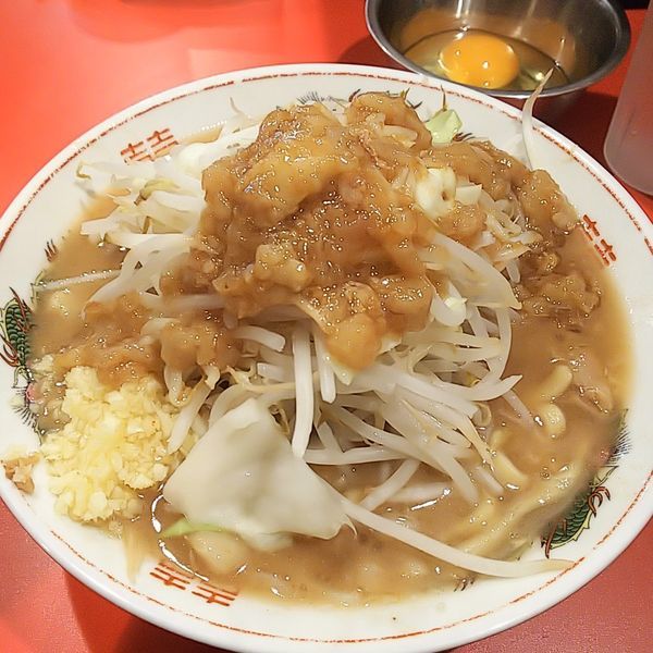 「ミニラーメン（ニンニクアブラ）＋生卵」@ラーメン英二の写真