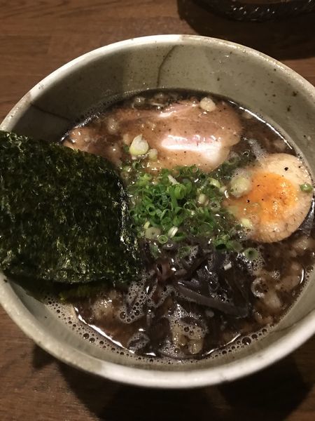 「黒豚骨らーめん+替玉（¥840+¥130）」@豚骨らーめん いちご家の写真