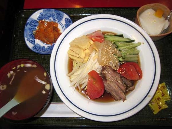 「冷し中華　700円（ランチ）」@花彫酒家の写真